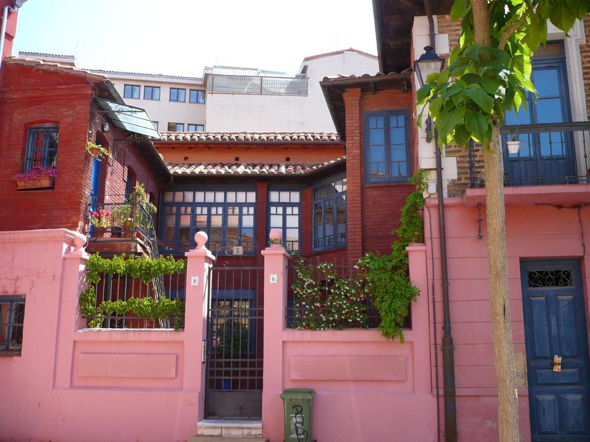 El 8 De Serranos - 1º - Casa Con Garaje Леон Экстерьер фото